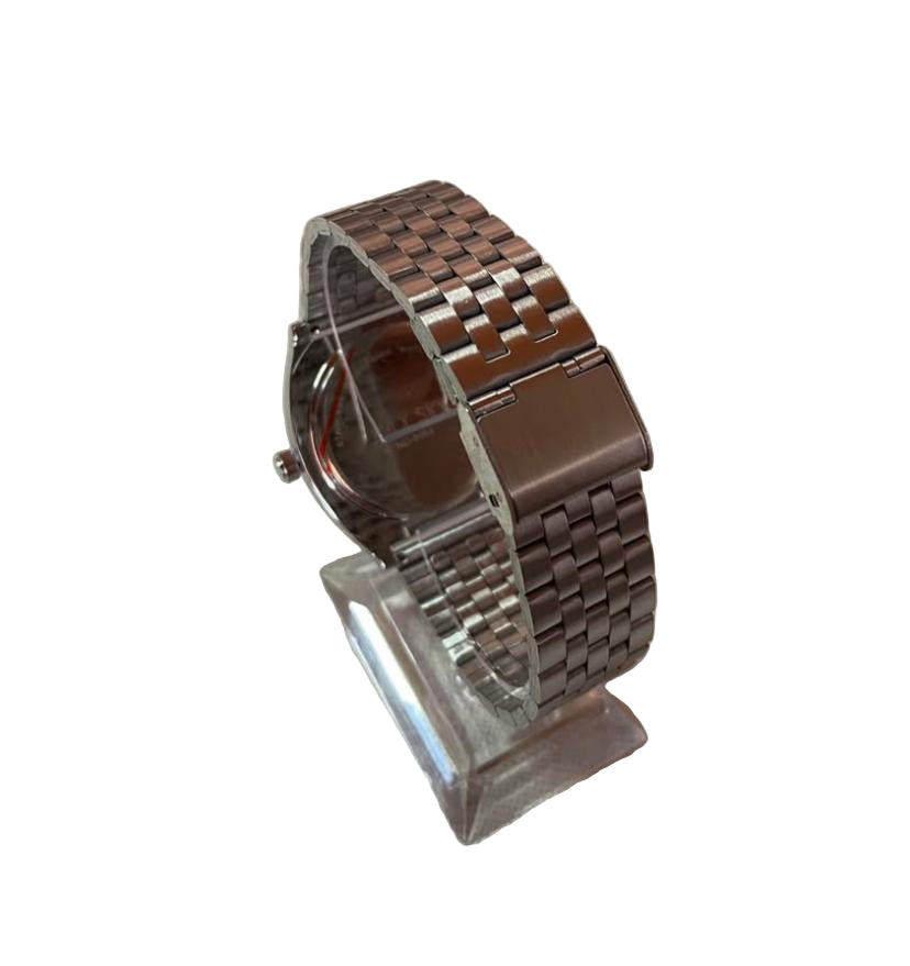 Men's classic Nixon style watch